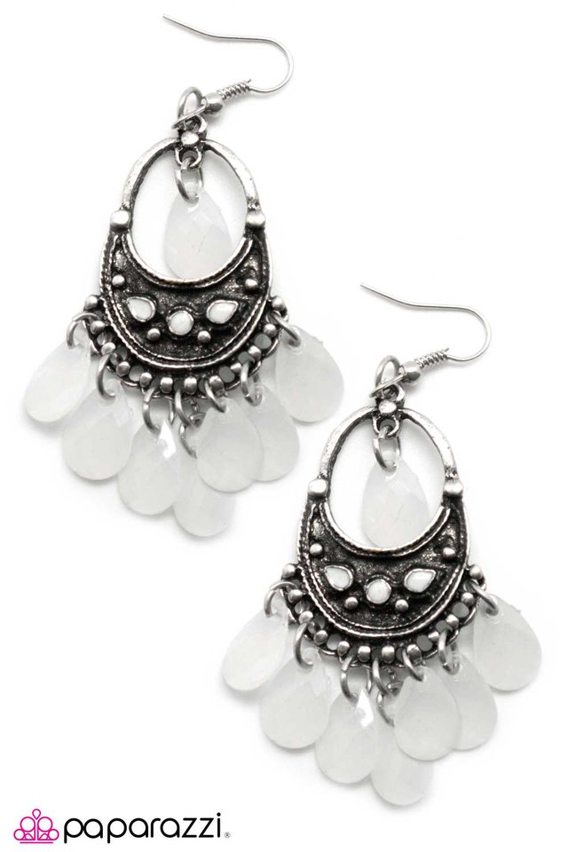Paparazzi ♥ Oh, That is Rich - White ♥ Earrings