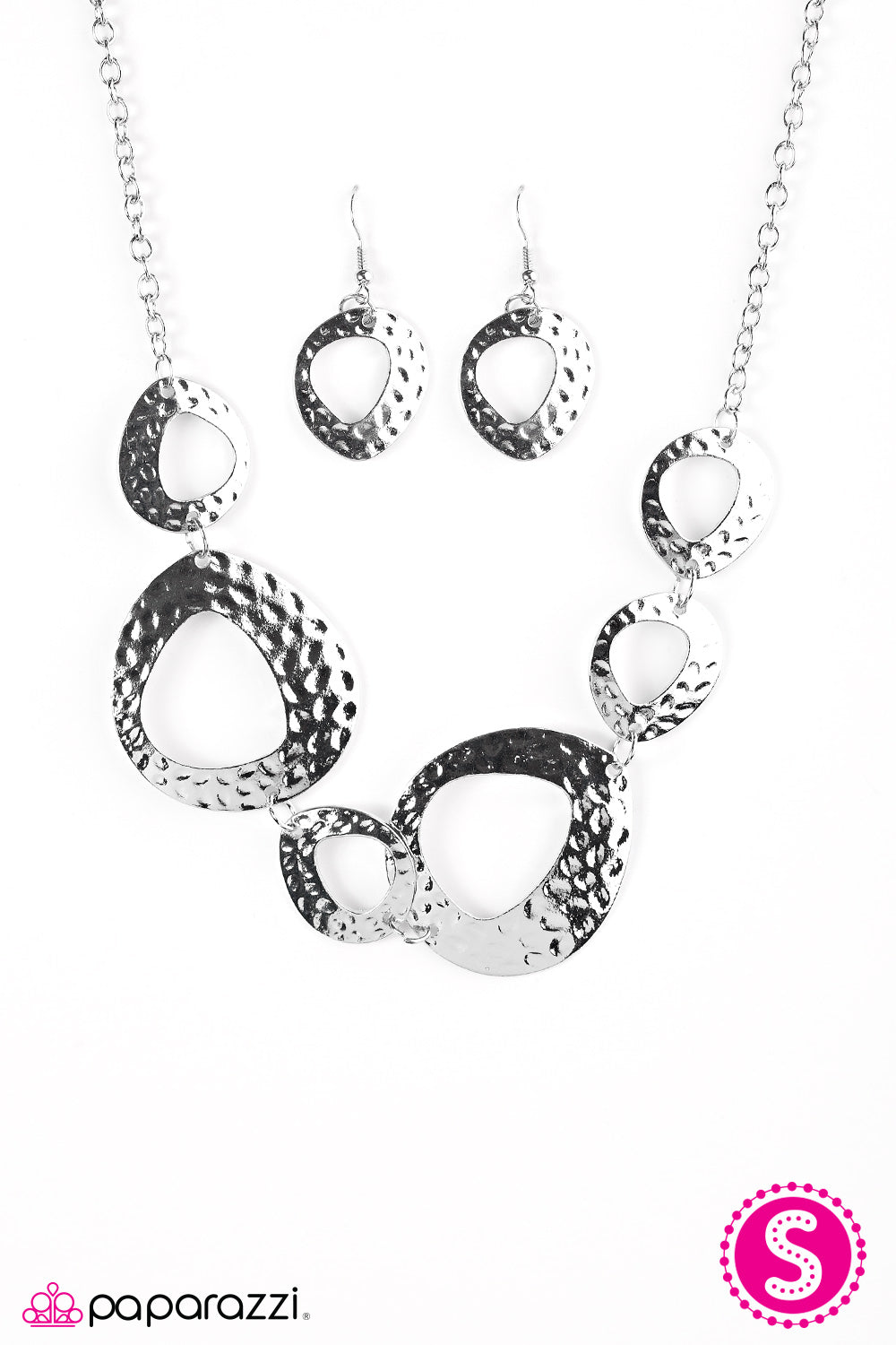 Paparazzi ♥ The Alpha - Silver ♥ Necklace