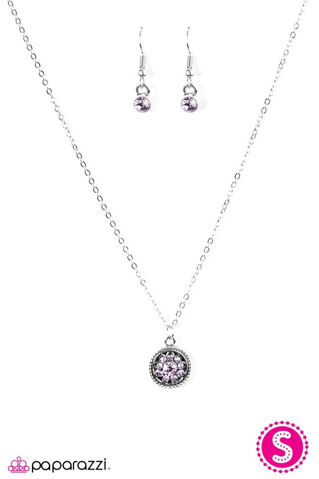Paparazzi ♥ A GLEAM Act - Purple ♥ Necklace