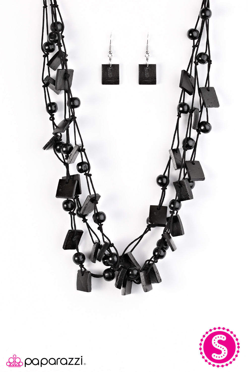 Paparazzi ♥ Me, Myself, and ISLAND - Black ♥ Necklace