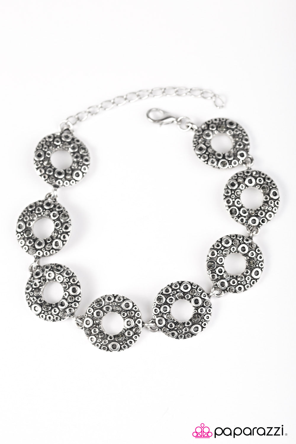 Paparazzi ♥ Omega Shine - Silver ♥ Bracelet