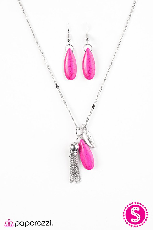 Paparazzi ♥ Western Walkabout - Pink ♥ Necklace