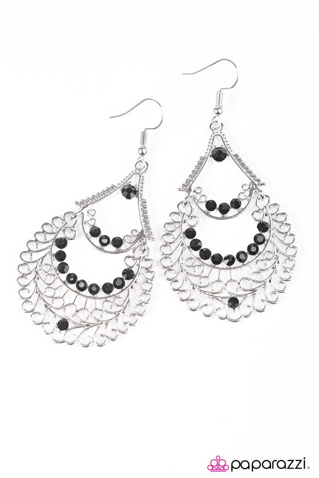 Paparazzi ♥ Sacramento Sparkle - Black ♥ Earrings