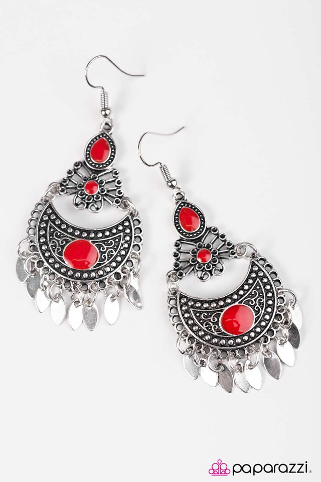 Paparazzi ♥ Keep It Wild - Red ♥ Earrings