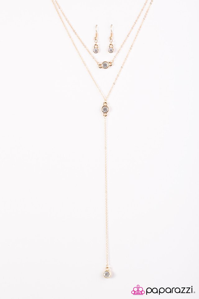 Paparazzi ♥ Catch Me If You GLAM! - Gold ♥ Necklace