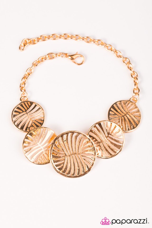 Paparazzi ♥ Keep Ballin - Gold ♥ Bracelet