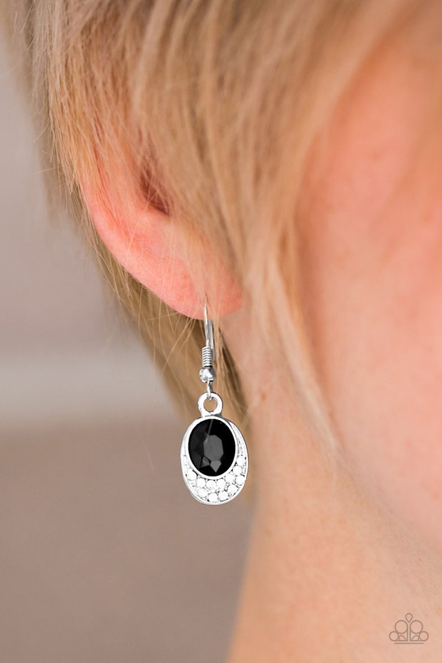 Paparazzi ♥ As Humanly POSH-ible - Black ♥ Earrings