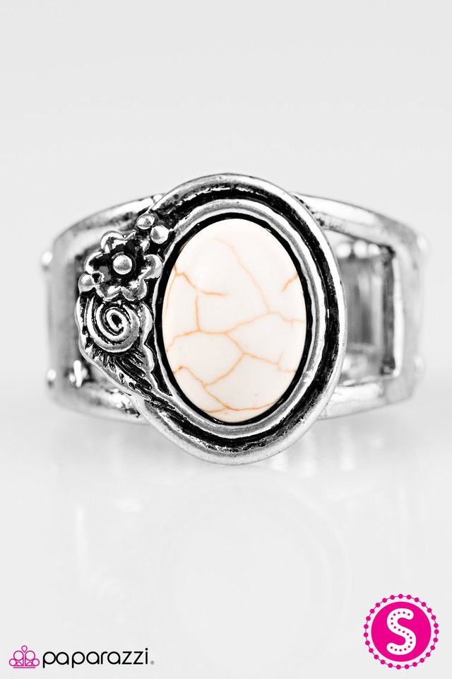 Paparazzi ♥ All For The WEST - White ♥ Ring