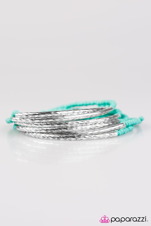Paparazzi ♥ Shimmer Over Here - Blue ♥ Bracelet