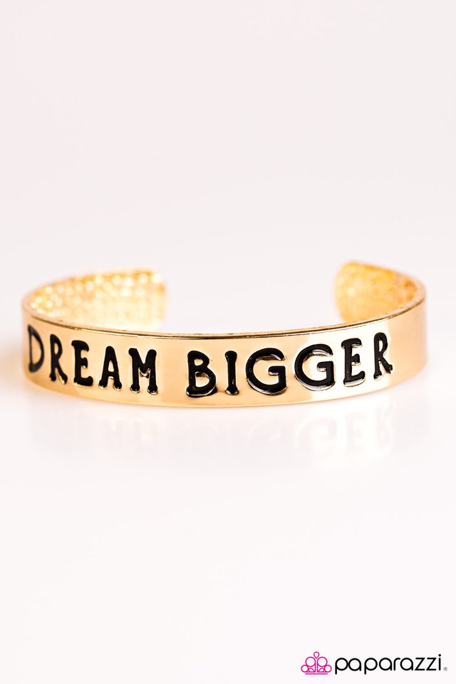 Paparazzi ♥ Dream Bigger - Gold ♥ Bracelet