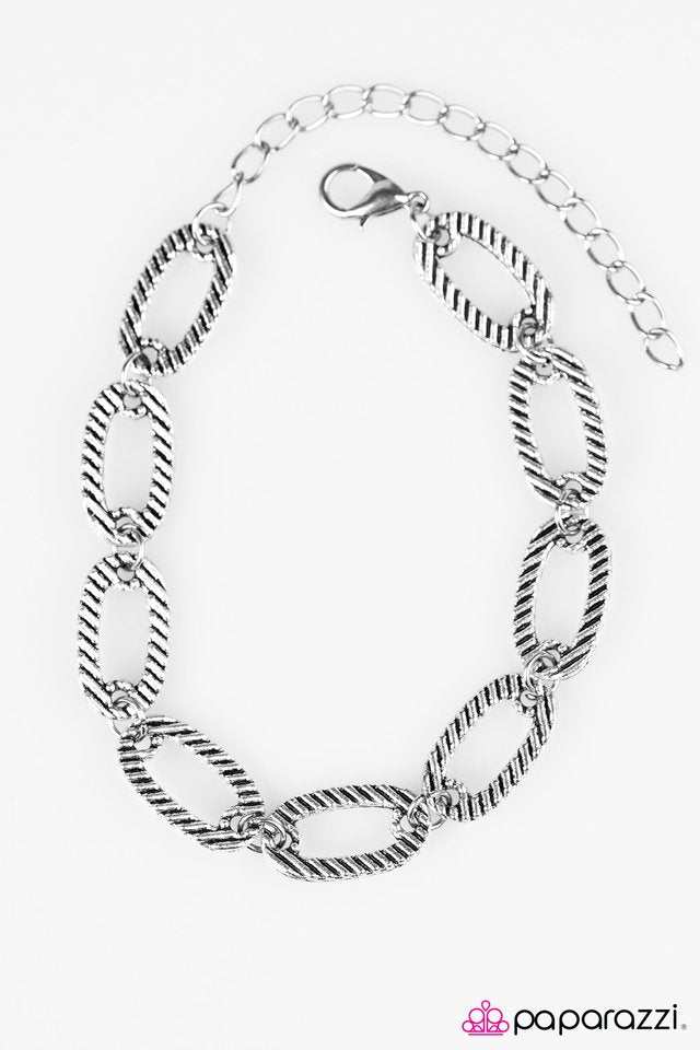 Paparazzi ♥ Street Style - Silver ♥ Bracelet