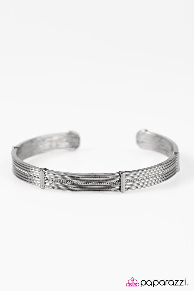 Paparazzi ♥ Give It A TRIBE - Black ♥ Bracelet