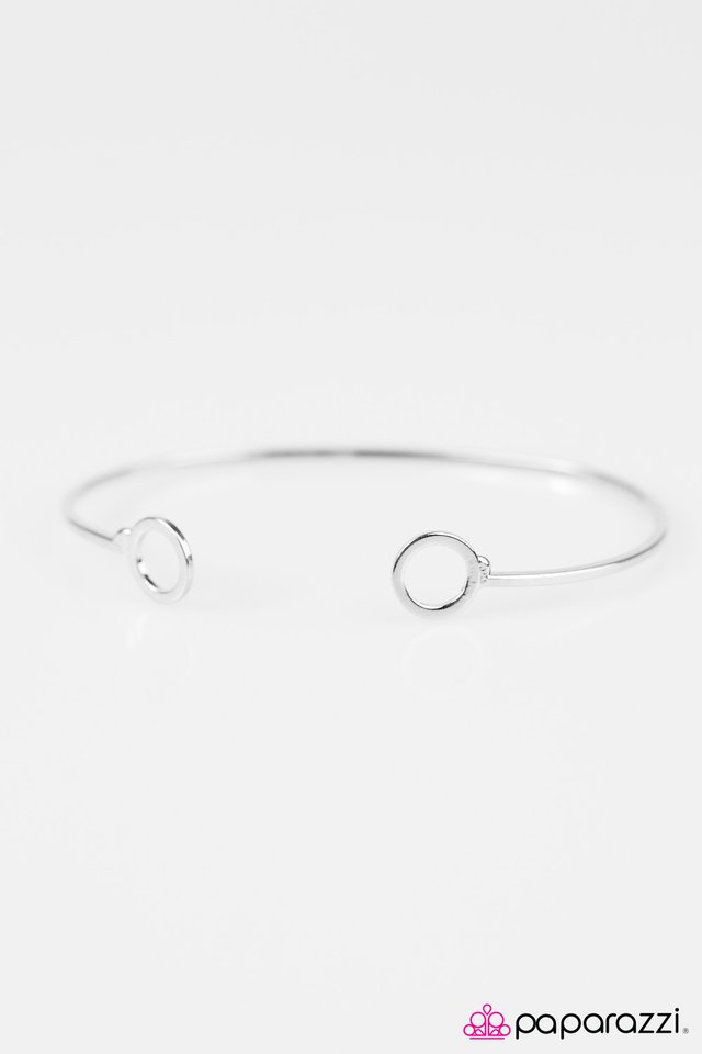 Paparazzi ♥ Urban Refinement - Silver ♥ Bracelet