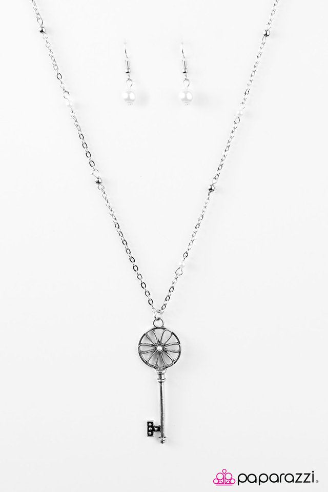 Paparazzi ♥ Love Is The Key To Happiness - White ♥ Necklace