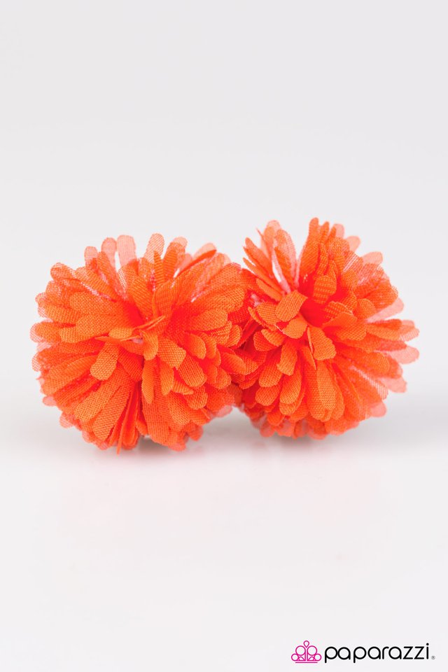 Paparazzi ♥ Summer Pom Poms - Orange ♥ Hair Clip