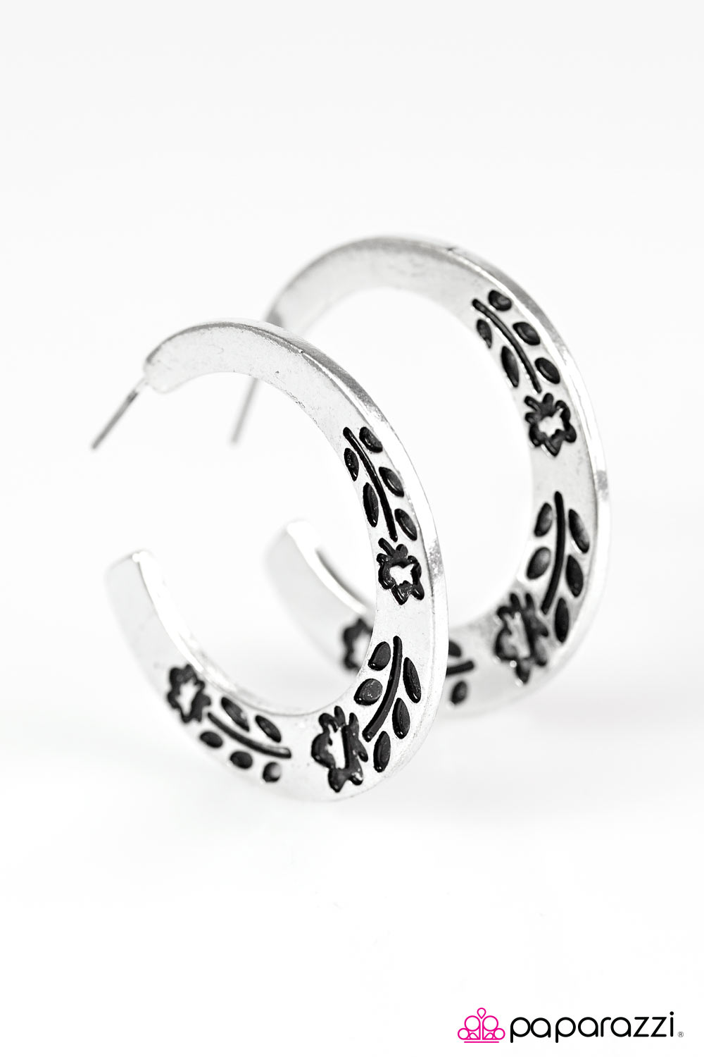 Paparazzi ♥ SPRING It On - Silver ♥ Earrings