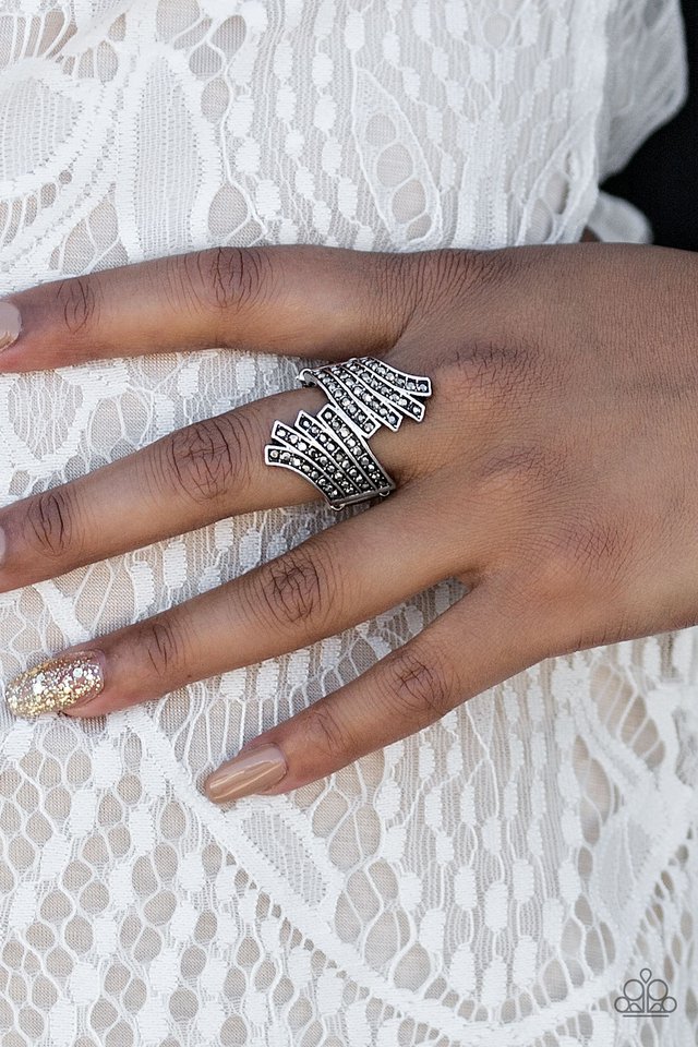 Paparazzi ♥ Tidal Shimmer - Silver ♥ Ring