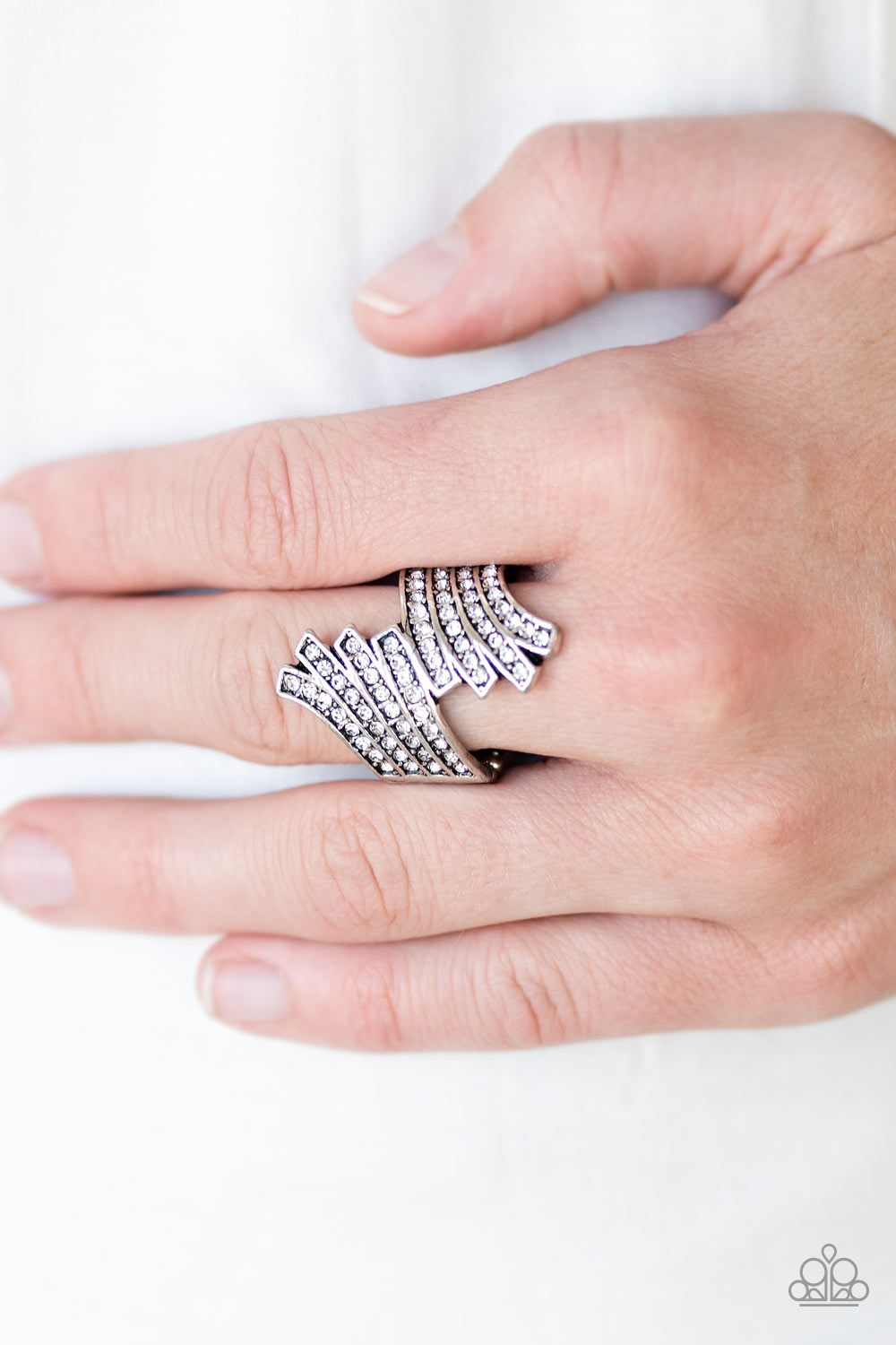 Paparazzi ♥ Tidal Shimmer - White ♥ Ring