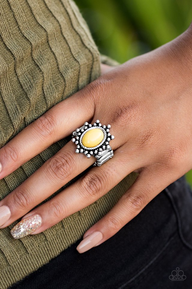 Paparazzi ♥ All Sunshine - Yellow ♥ Ring