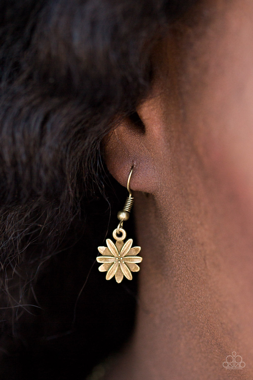 Paparazzi ♥ Head Over ROSES - Brass ♥ Necklace