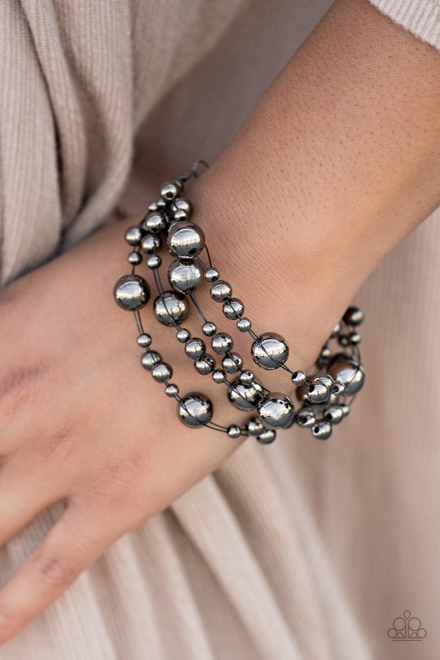 Paparazzi ♥ Feeling Fabulous - Black ♥ Bracelet