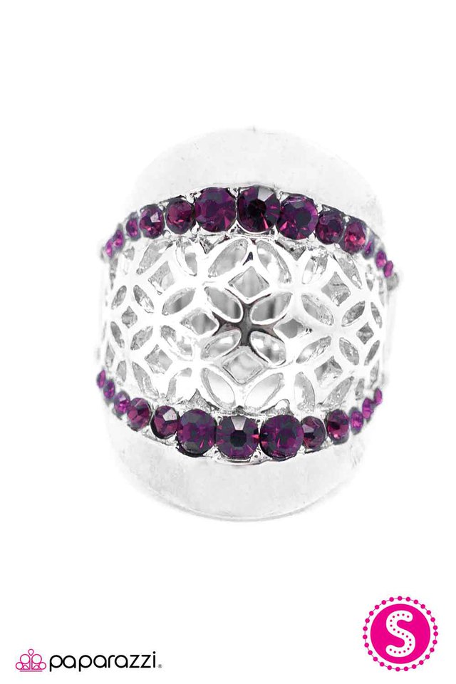 Paparazzi ♥ Fancy Framework - Purple ♥ Ring