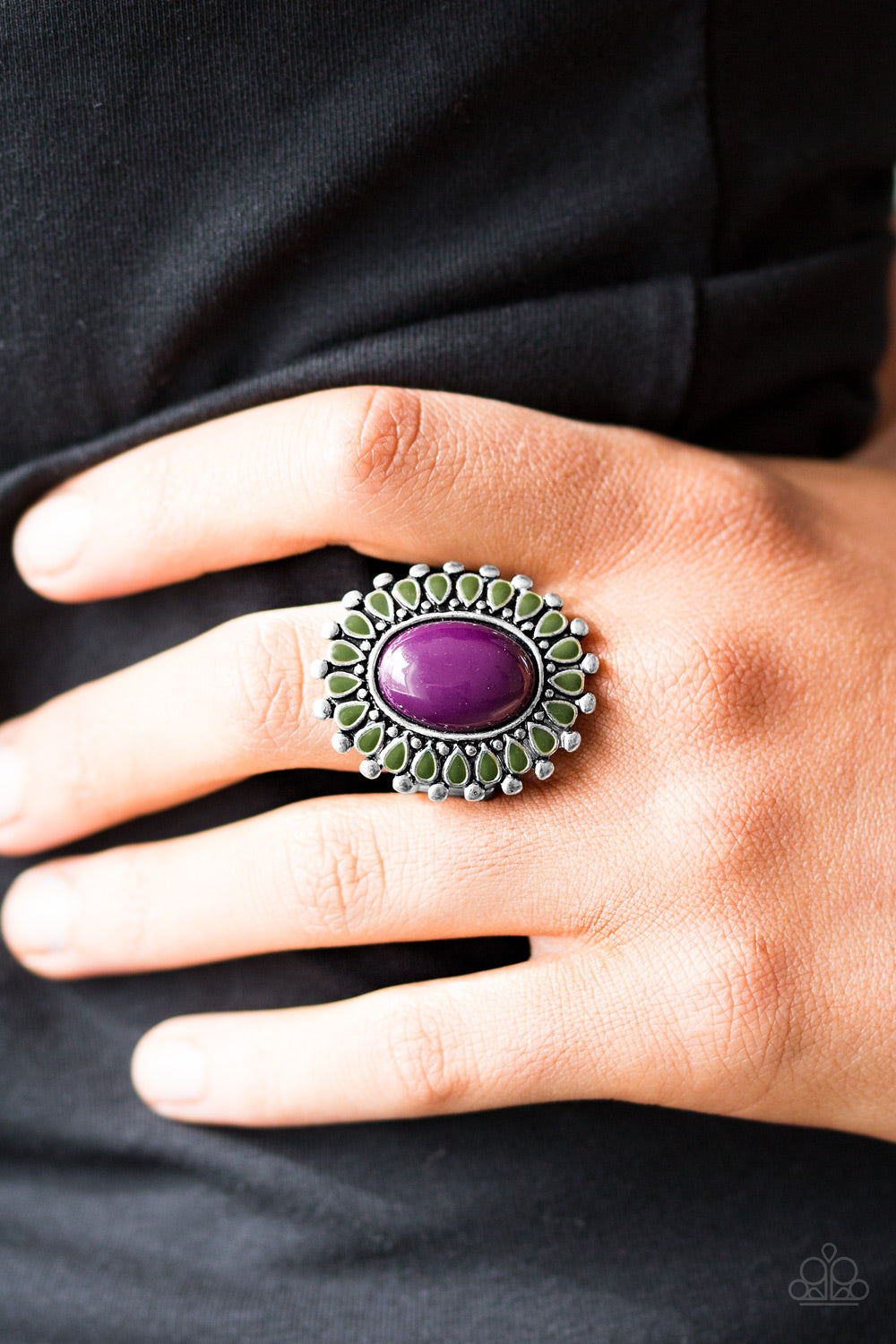 Paparazzi ♥ Wild Wallflower - Purple ♥ Ring