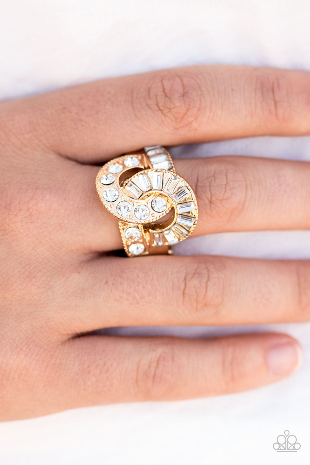 Paparazzi ♥ The Victor - Gold ♥ Ring
