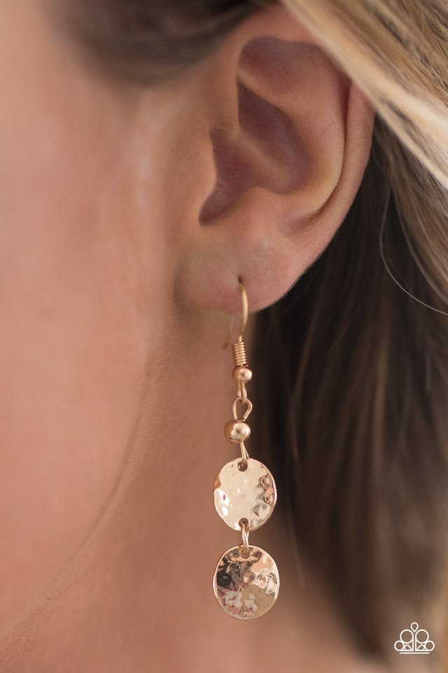 Paparazzi ♥ GLEAM Machine - Gold ♥ Earrings