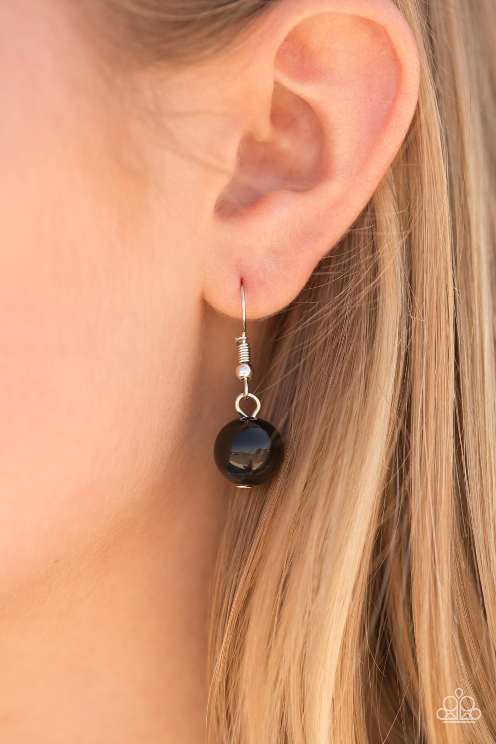 Paparazzi ♥ Already Famous - Black Lanyard ♥ Lanyard