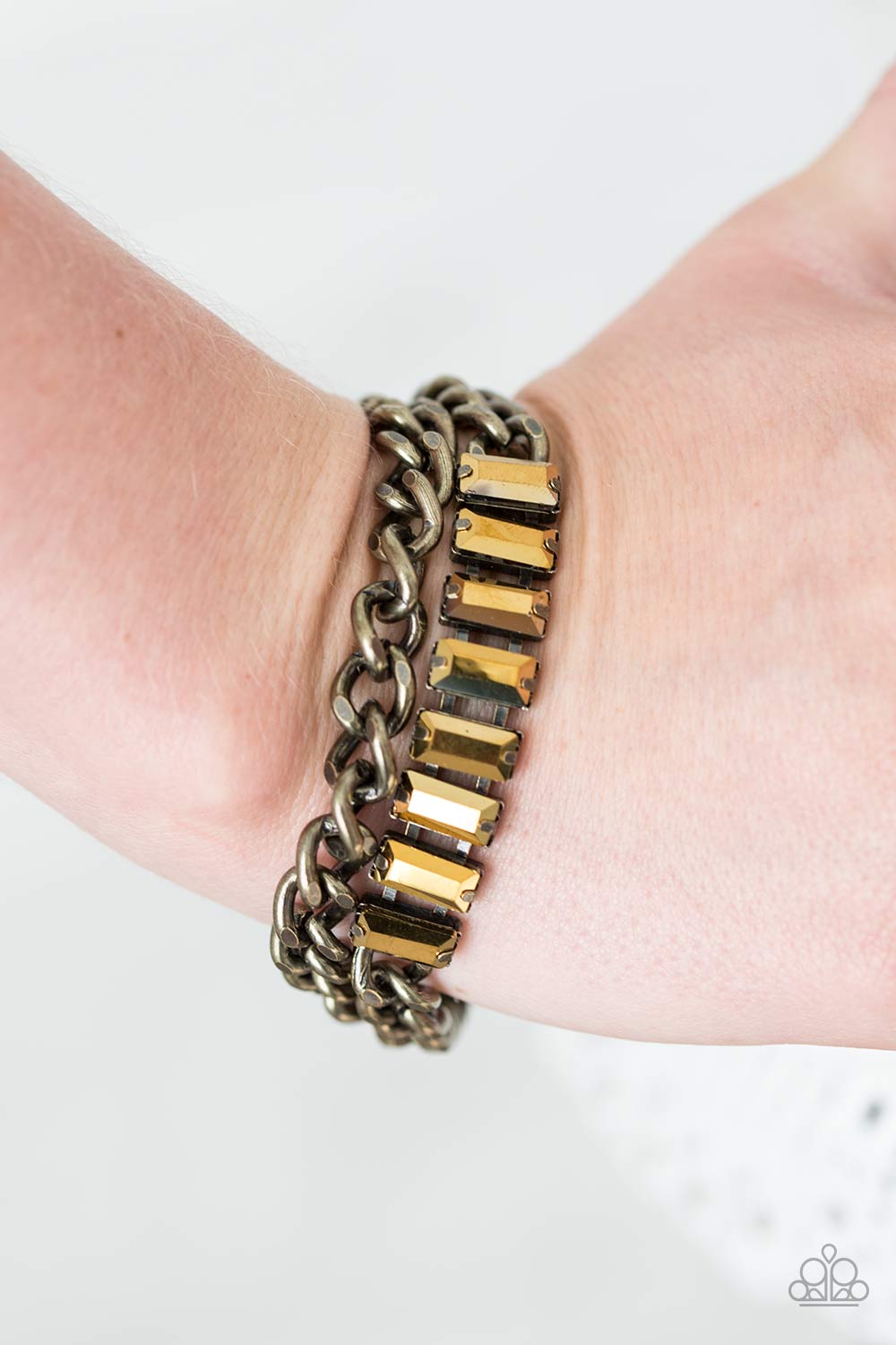 Paparazzi ♥ Plunge Into Grunge - Brass ♥ Bracelet