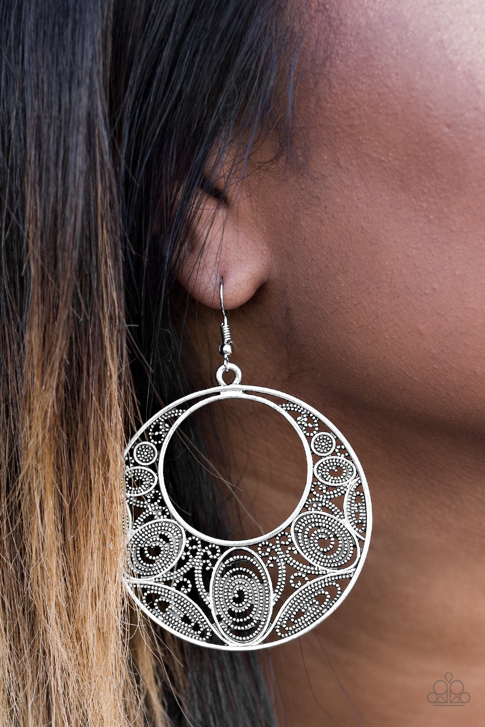 Paparazzi ♥ I Couldnt FILIGREE More - Silver ♥ Earrings