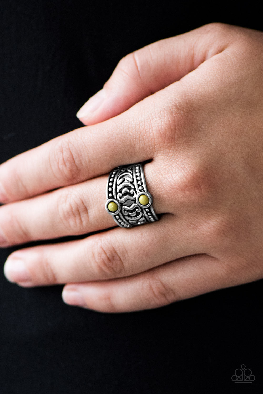Paparazzi ♥ Lost In The Amazon - Green ♥ Ring