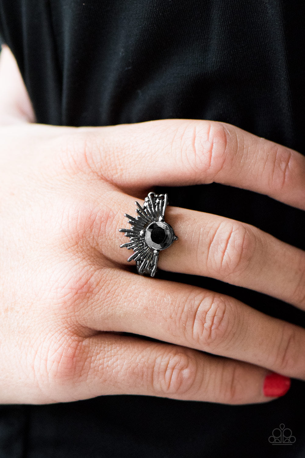 Paparazzi ♥ Electric Eclipse - Black ♥ Ring
