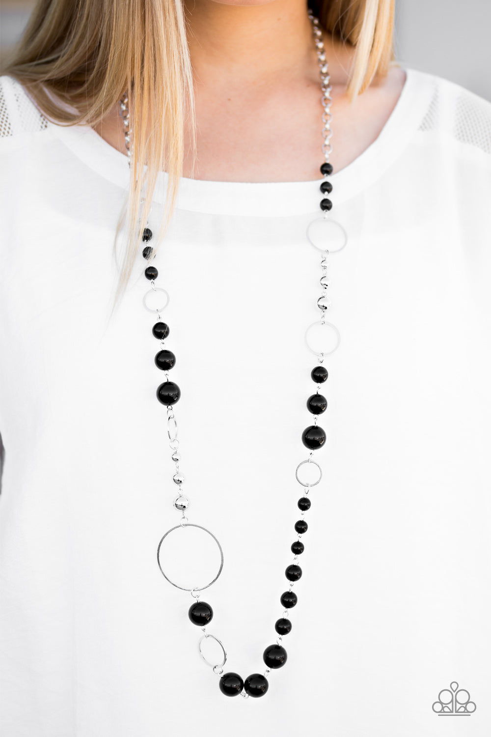 Paparazzi ♥ Lady Etiquette - Black ♥ Necklace