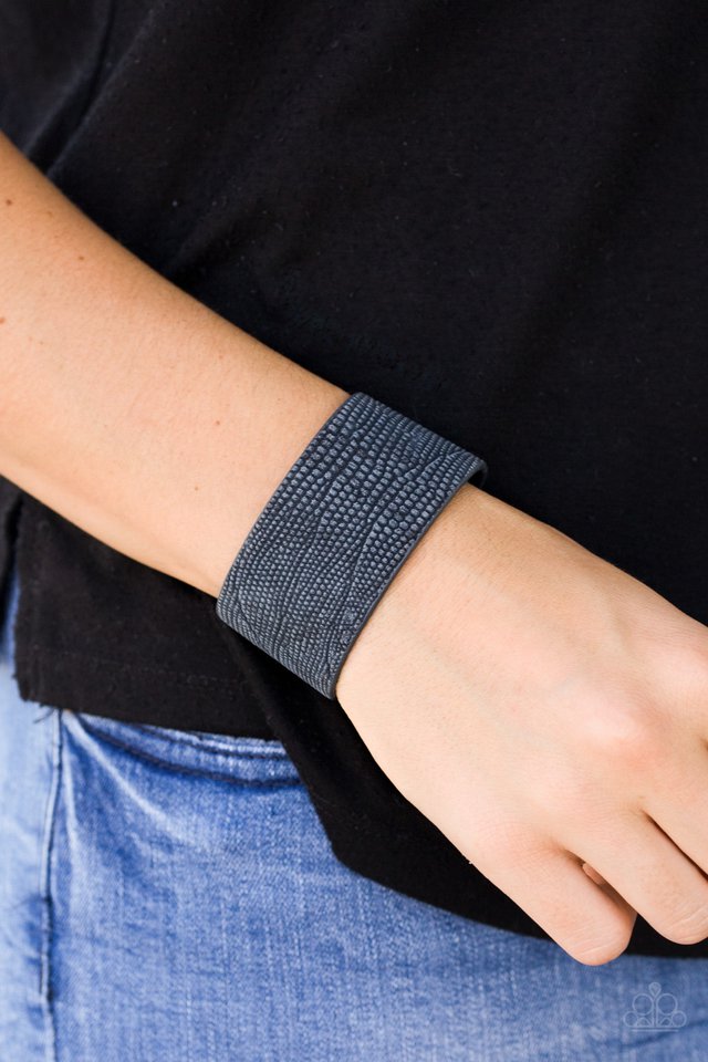 Paparazzi ♥ On Your BEAST Behavior - Blue ♥ Bracelet