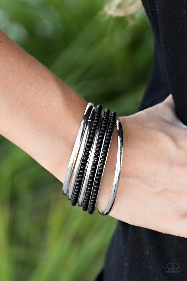 Paparazzi ♥ Get A WILDLIFE! - Black ♥ Bracelet