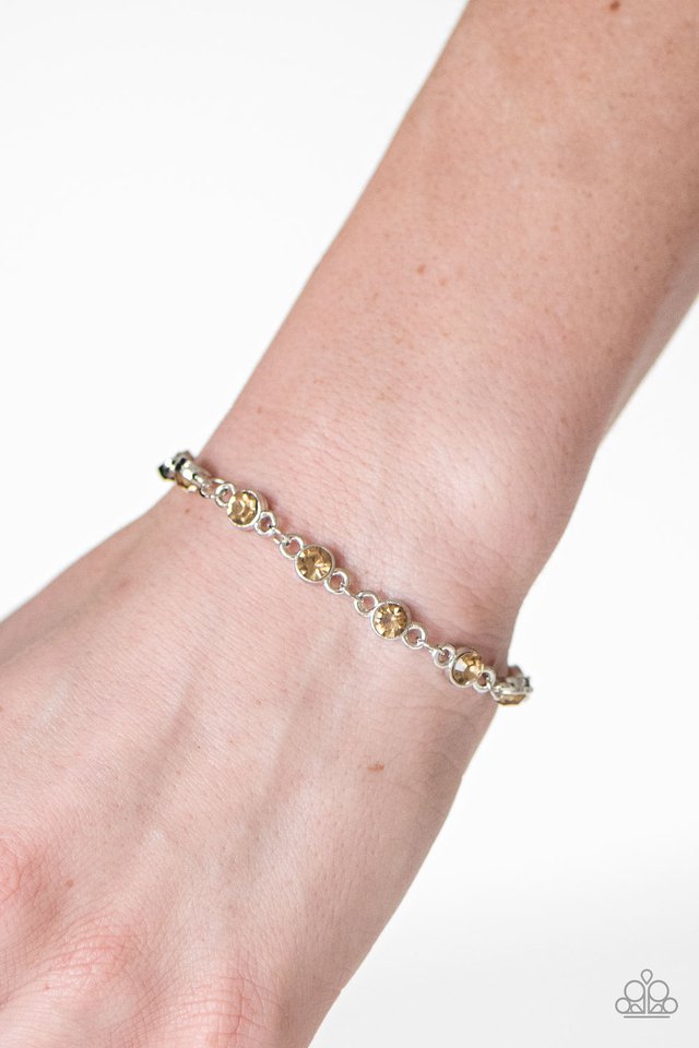 Paparazzi ♥ Hold On To Your SPARKLE! - Brown ♥ Bracelet