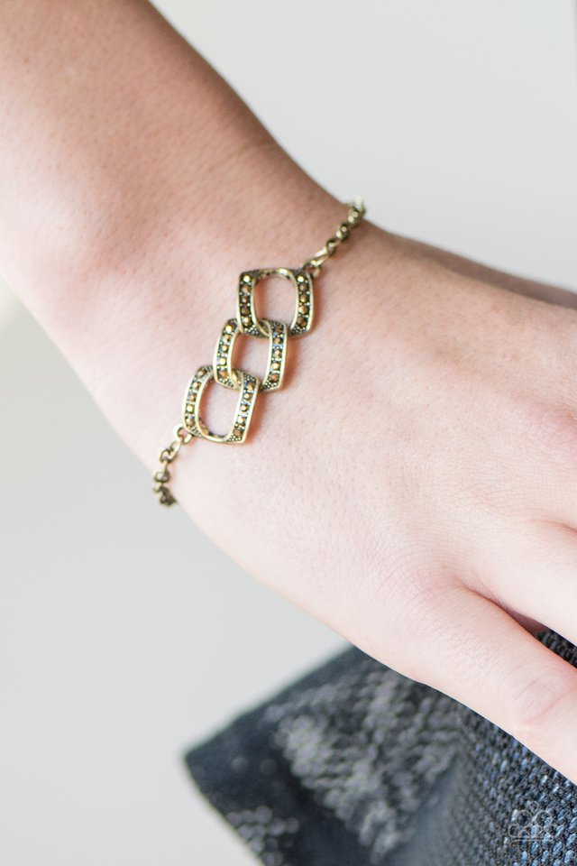 Paparazzi ♥ Urban Retreat - Brass ♥ Bracelet