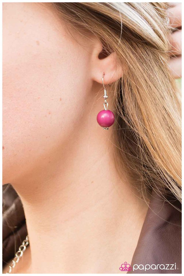 Paparazzi ♥ The Missing Link - Pink ♥ Necklace