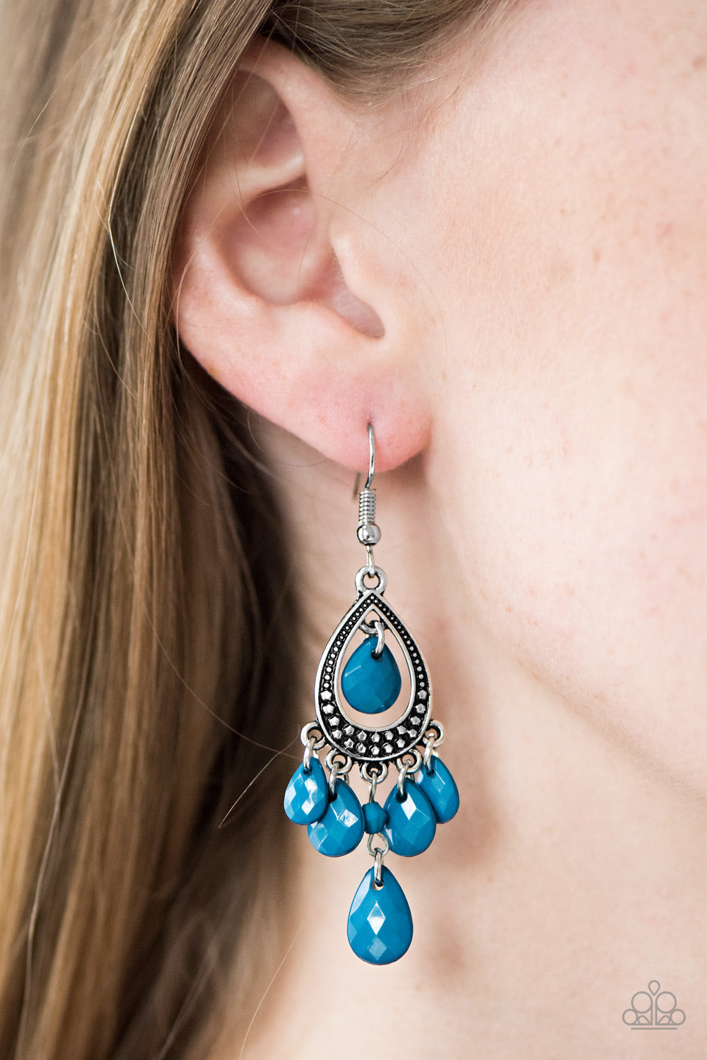 Paparazzi ♥ Enjoy The Wild Things - Blue ♥ Earrings
