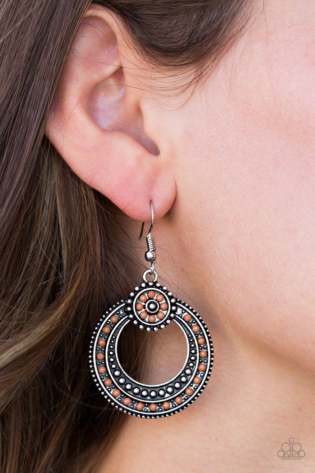 Paparazzi ♥ Colorful Coasts - Brown ♥ Earrings