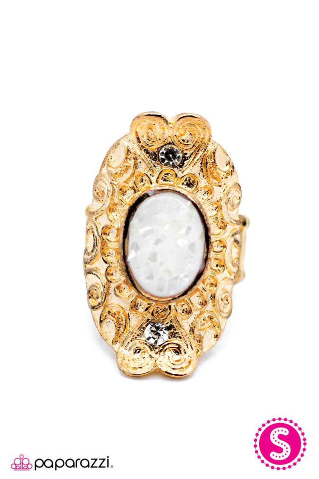 Paparazzi ♥ Baroque the Mold - Gold ♥ Ring