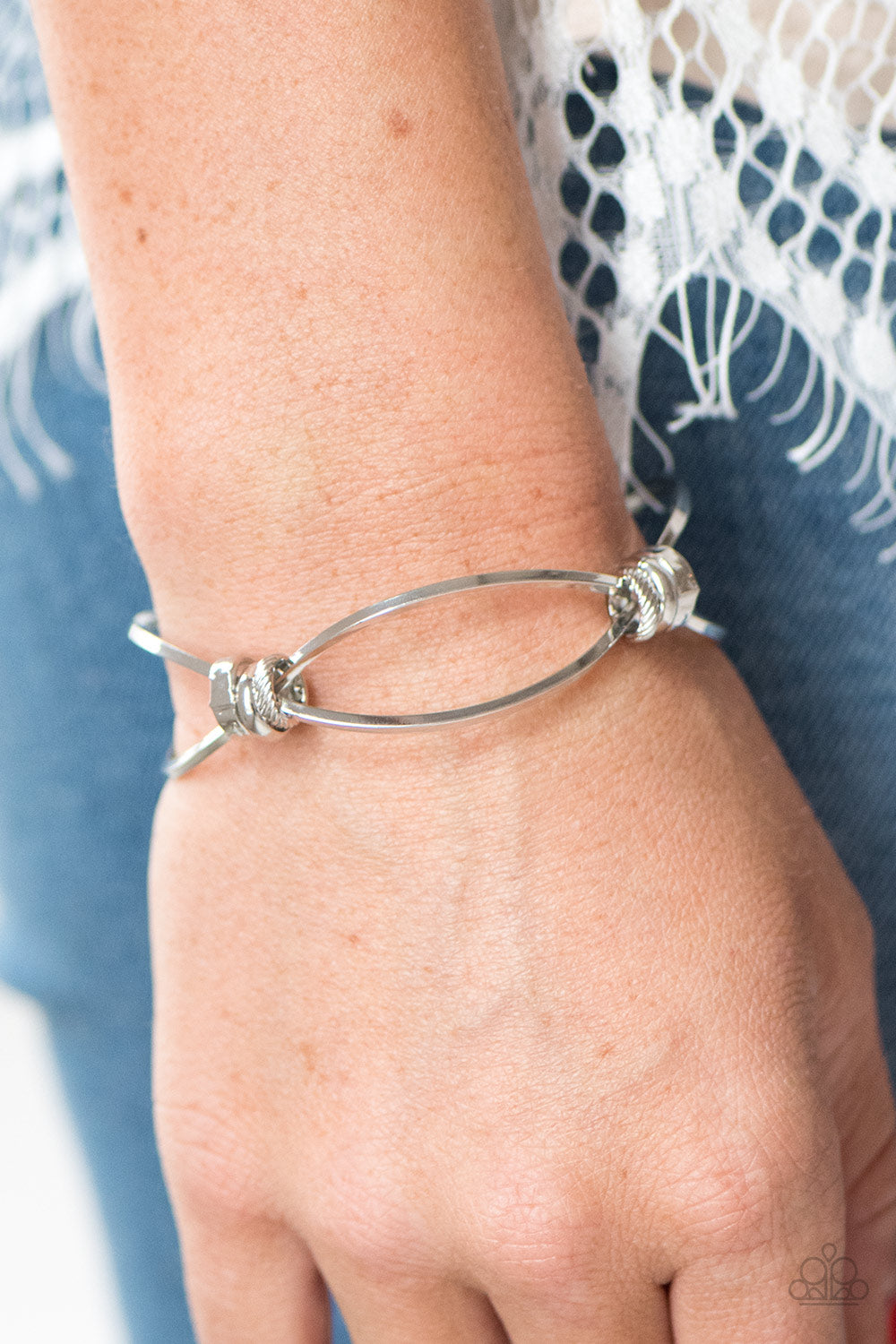 Paparazzi ♥ City Cadence - Silver ♥ Bracelet