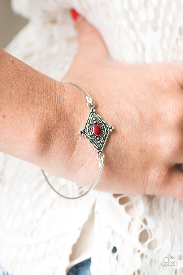 Paparazzi ♥ Worldly Wonder - Red ♥ Bracelet