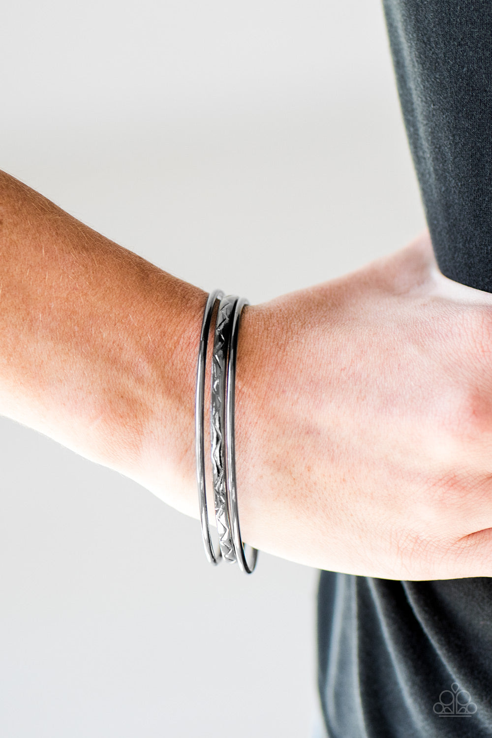 Paparazzi ♥ Metro Maverick - Black ♥ Bracelet