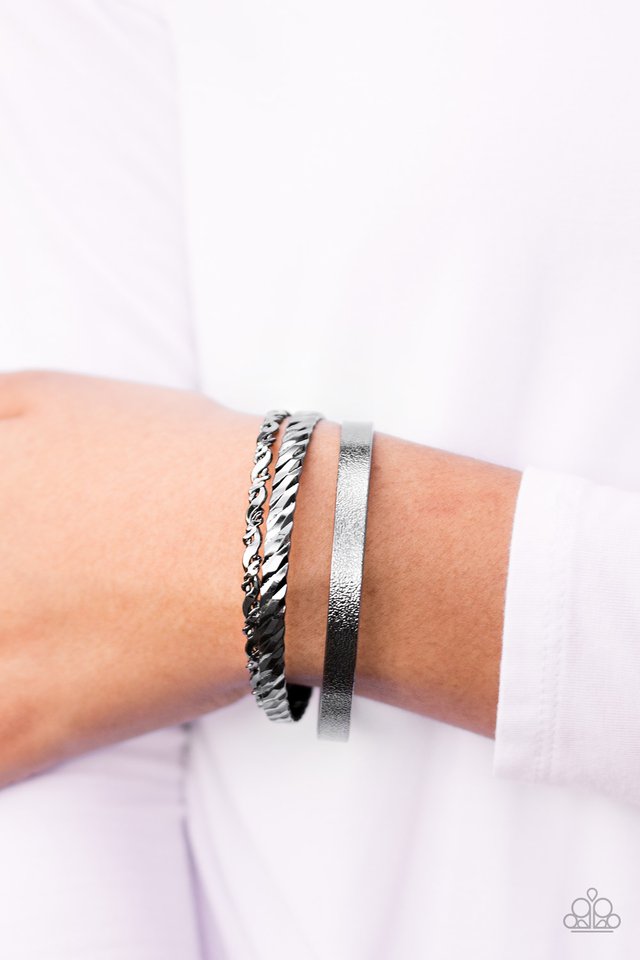 Paparazzi ♥ Retro Radiance - Black ♥ Bracelet