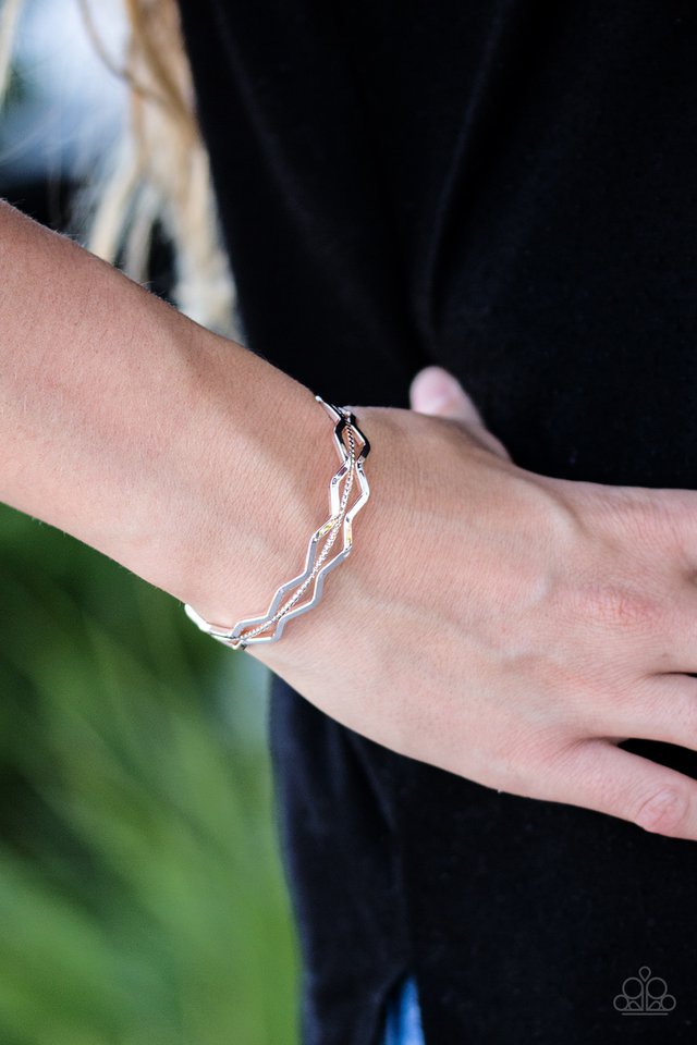 Paparazzi ♥ Catch The Next Wave - Rose Gold ♥ Bracelet