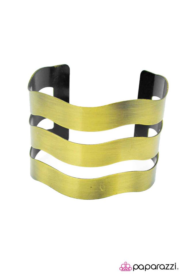 Paparazzi ♥ Brazenly Brass - Brass ♥ Bracelet