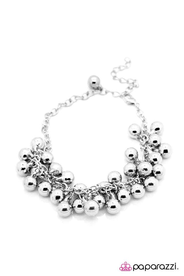 Paparazzi ♥ Dancing On Air - Silver ♥ Bracelet